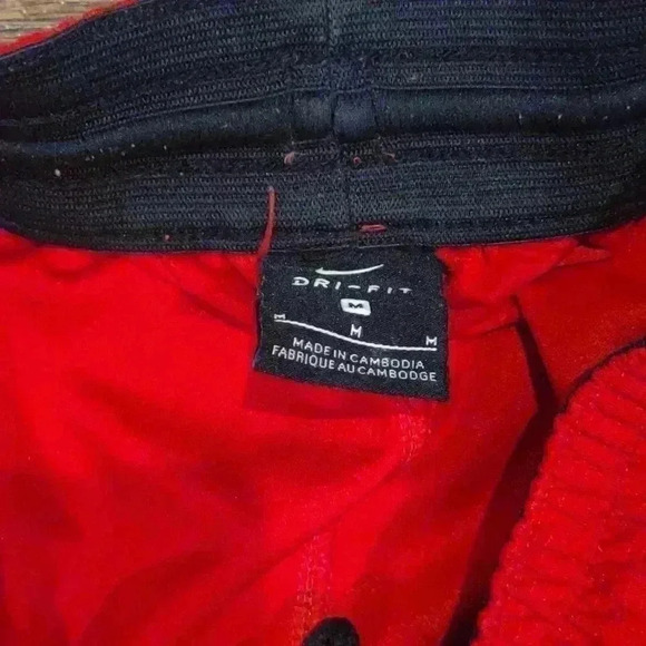 Nike Dri-fit men's medium red‎ shorts - Picture 4 of 6